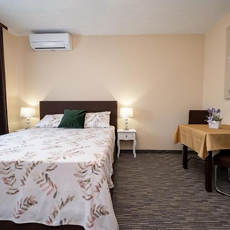 Apartmani Tome Zadar Bagian luar foto